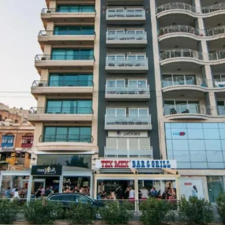 Viani Large Superior 3-bedroom Appartement