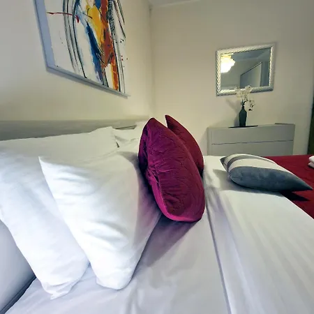 Viani Large Superior 3-bedroom *