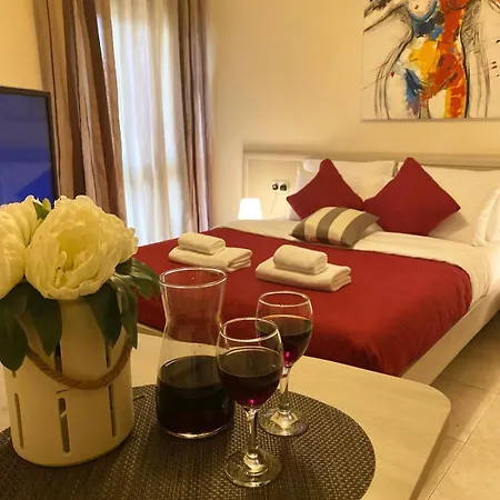 Viani Large Superior 3-bedroom Apartment Sliema