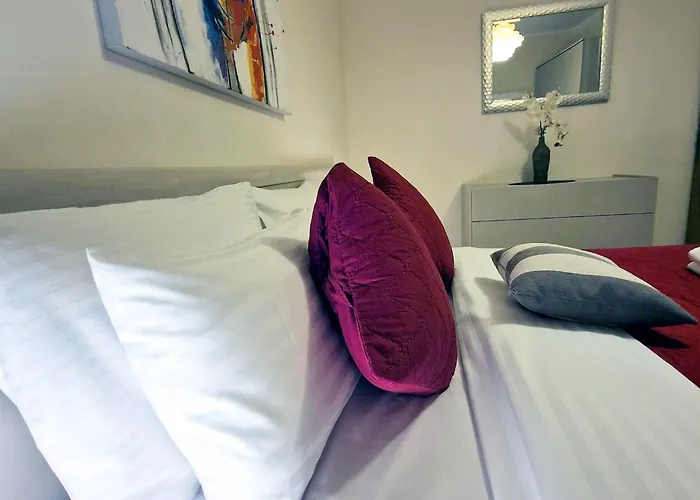 Viani Large Superior 3-bedroom *