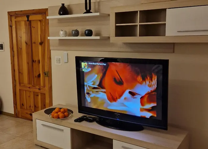 Viani Large Superior 3-bedroom סליאמה