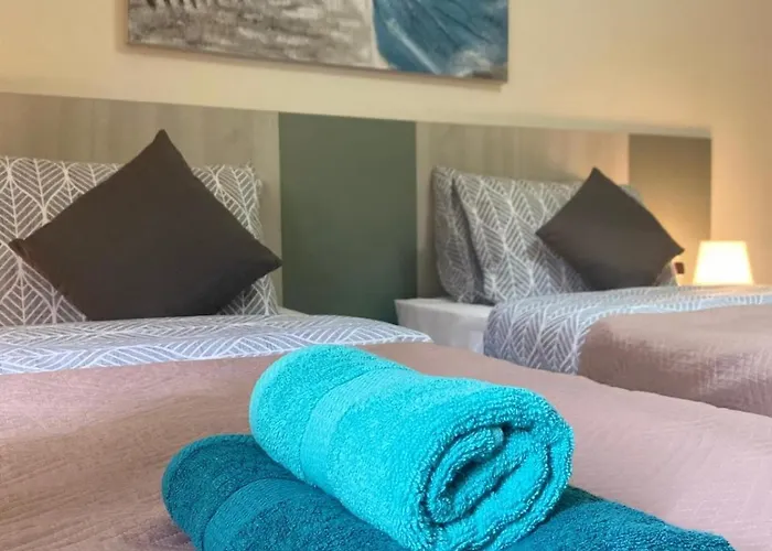 Viani Large Superior 3-bedroom דירה *