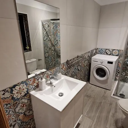 Viani Large Superior 3-bedroom アパート スリーマ