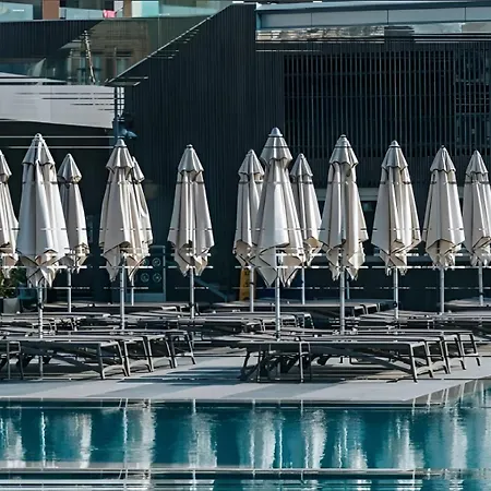 Viani Large Superior 3-bedroom アパート スリーマ